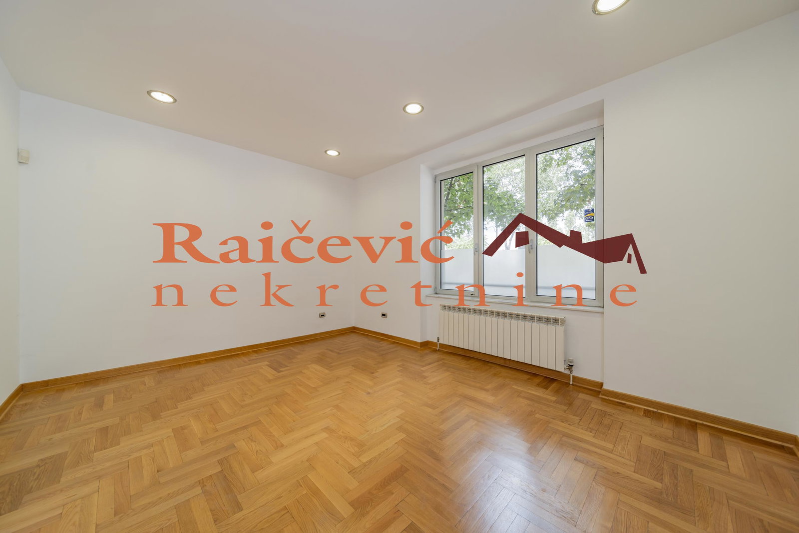 Lokal Izdavanje Beograd Centar (Čukarica) 1040 m2