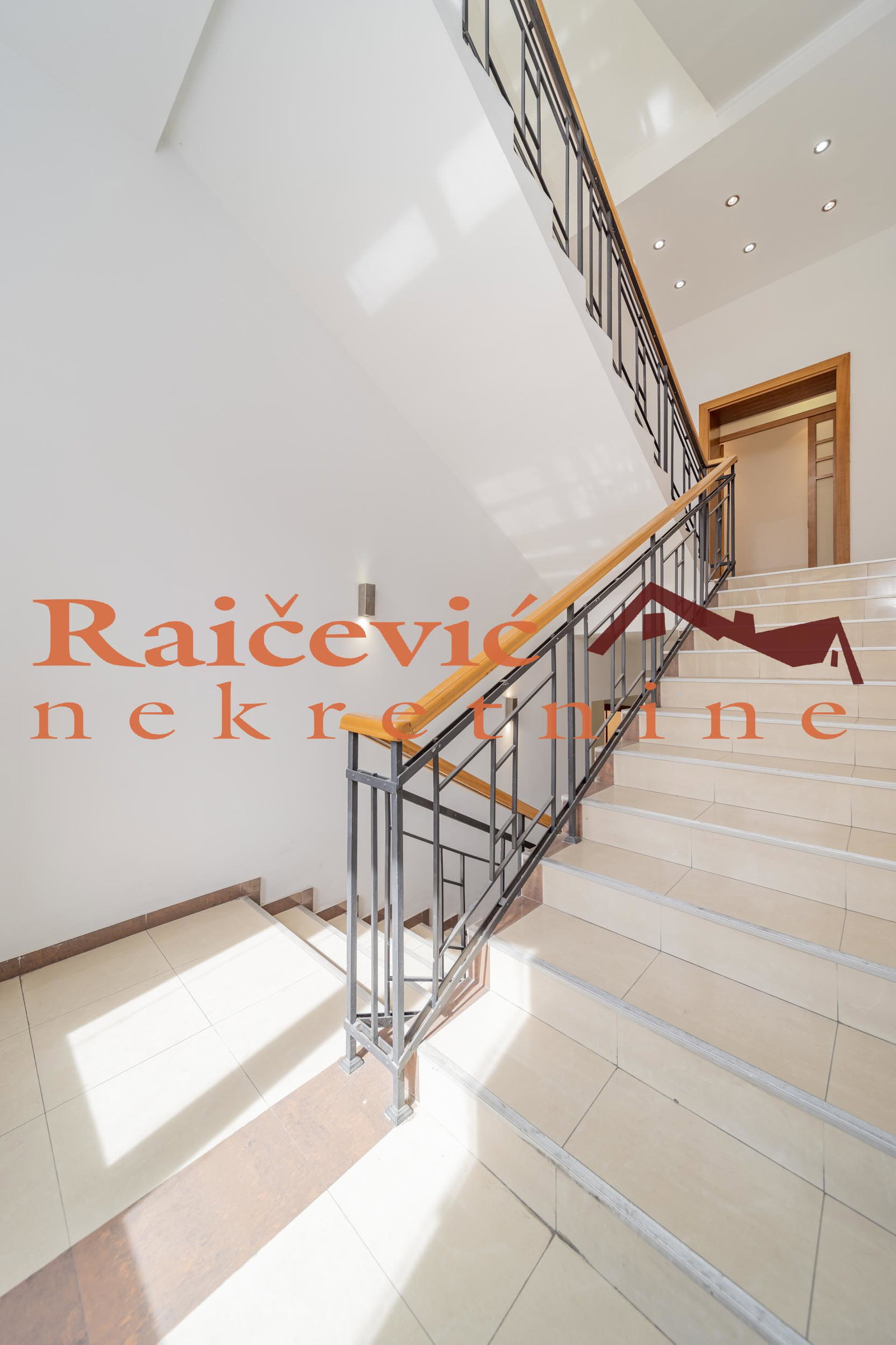 Lokal za izdavanje, Centar, Beograd, 1040m², 15.600 €/mes