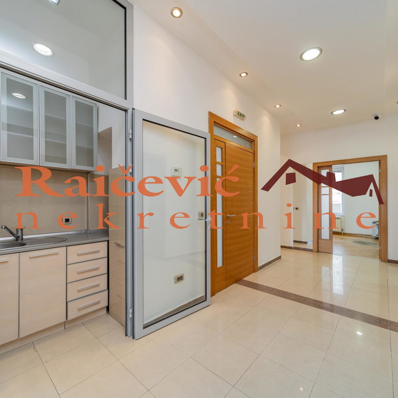 Lokal za izdavanje, Centar, Beograd, 1040m², 15.600 €/mes