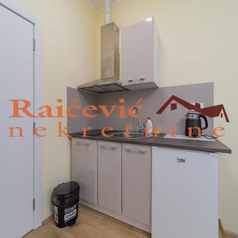 Višesoban stan na prodaju, Centar, Beograd, 211m², 890.000 €