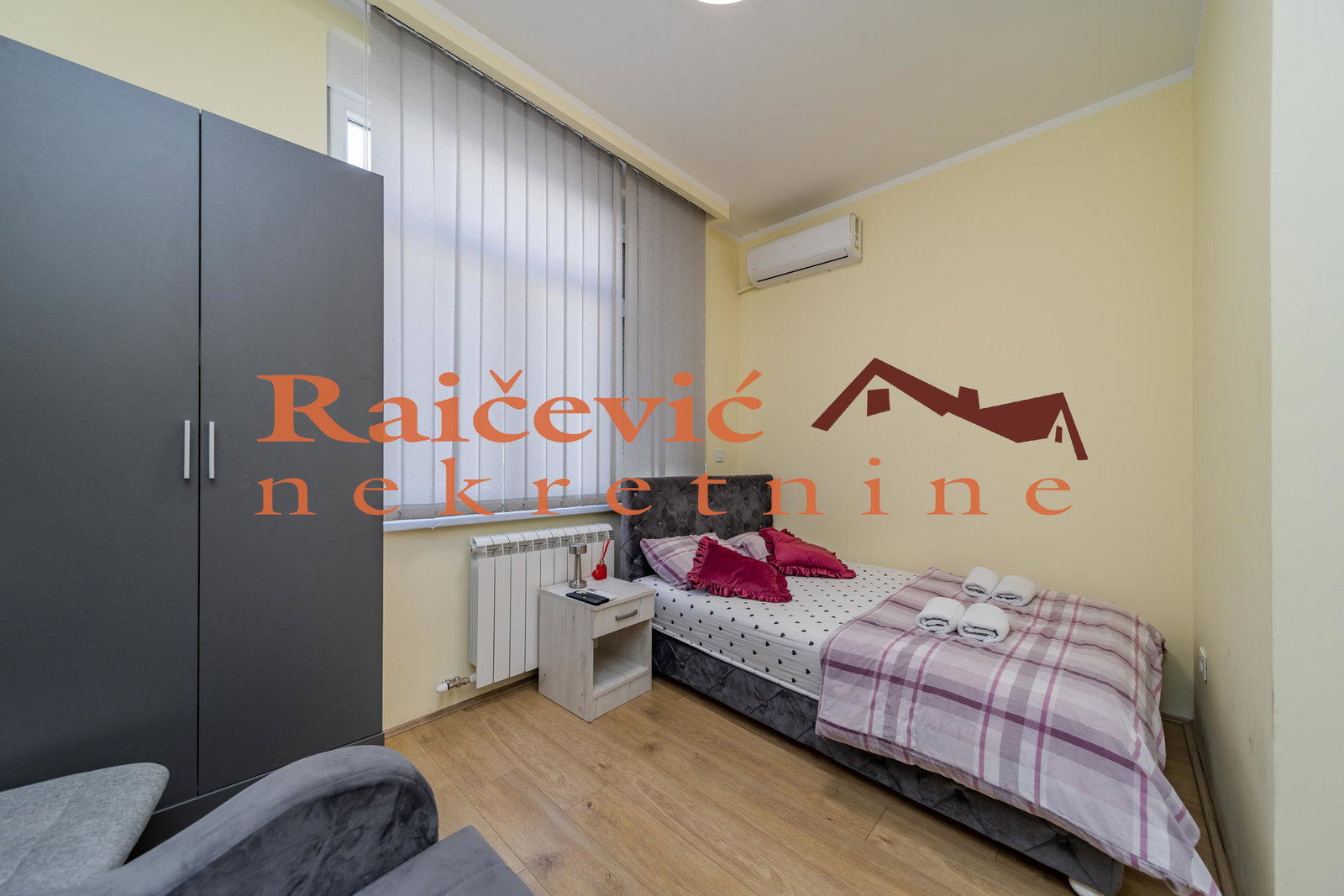 Višesoban stan na prodaju, Centar, Beograd, 211m², 890.000 €