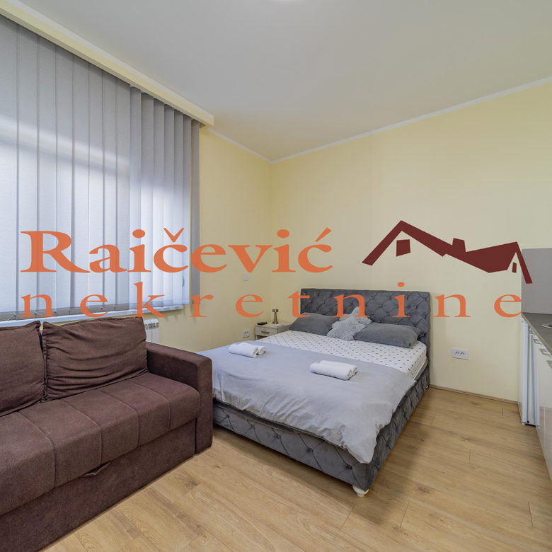 Višesoban stan na prodaju, Centar, Beograd, 211m², 890.000 €