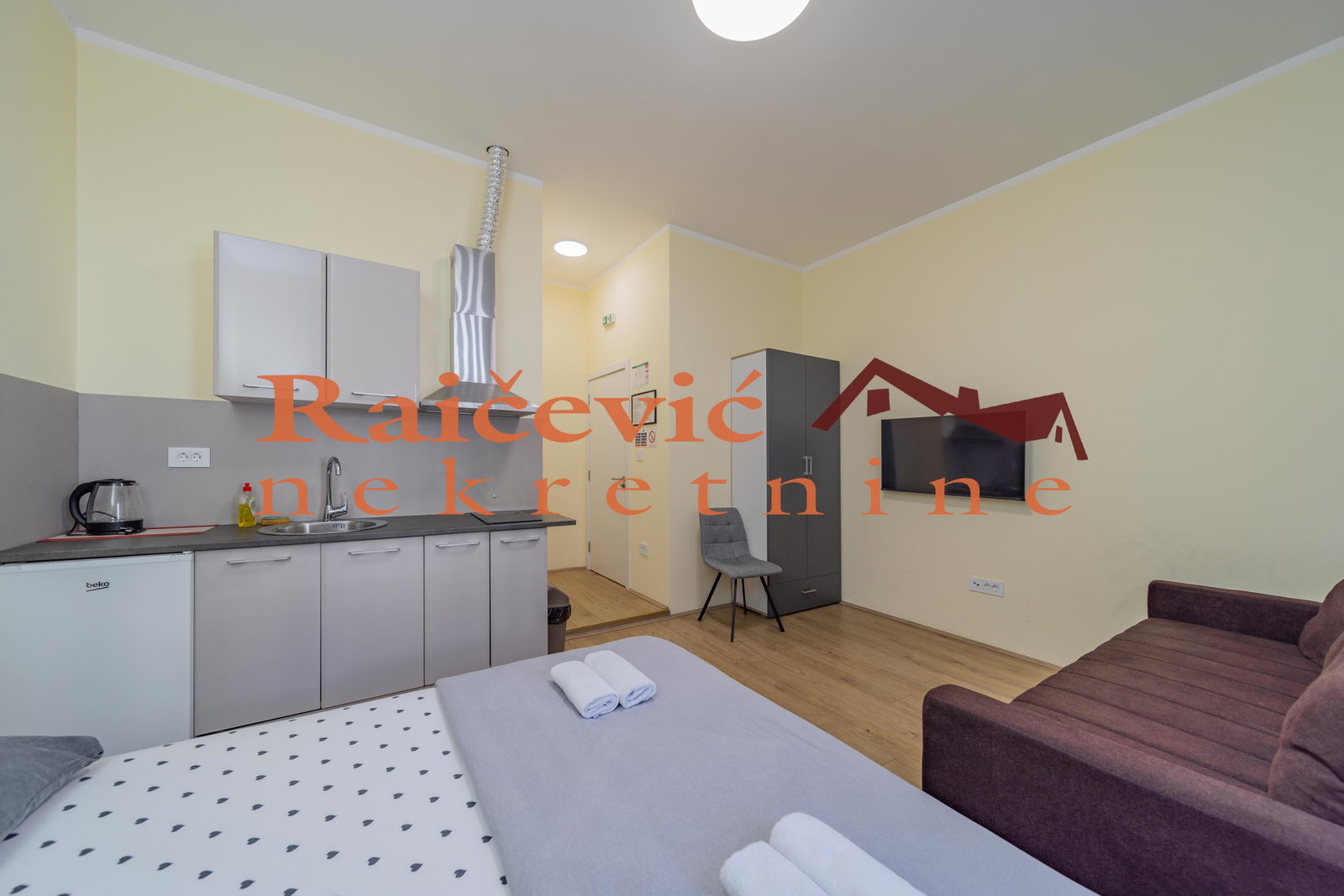 Višesoban stan na prodaju, Centar, Beograd, 211m², 890.000 €