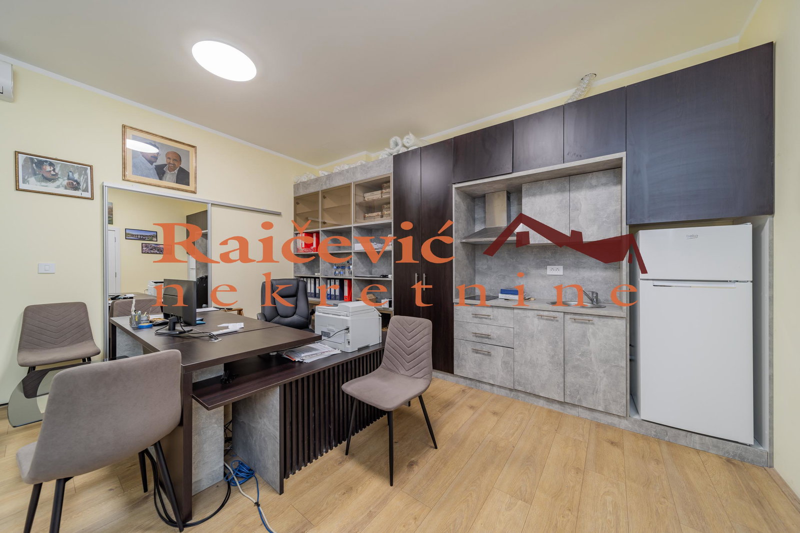 Višesoban stan na prodaju, Centar, Beograd, 211m², 890.000 €