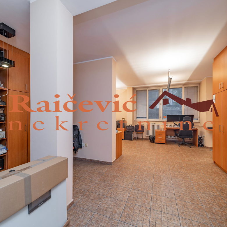 Lokal Prodaja Beograd Banovo Brdo 138 m2