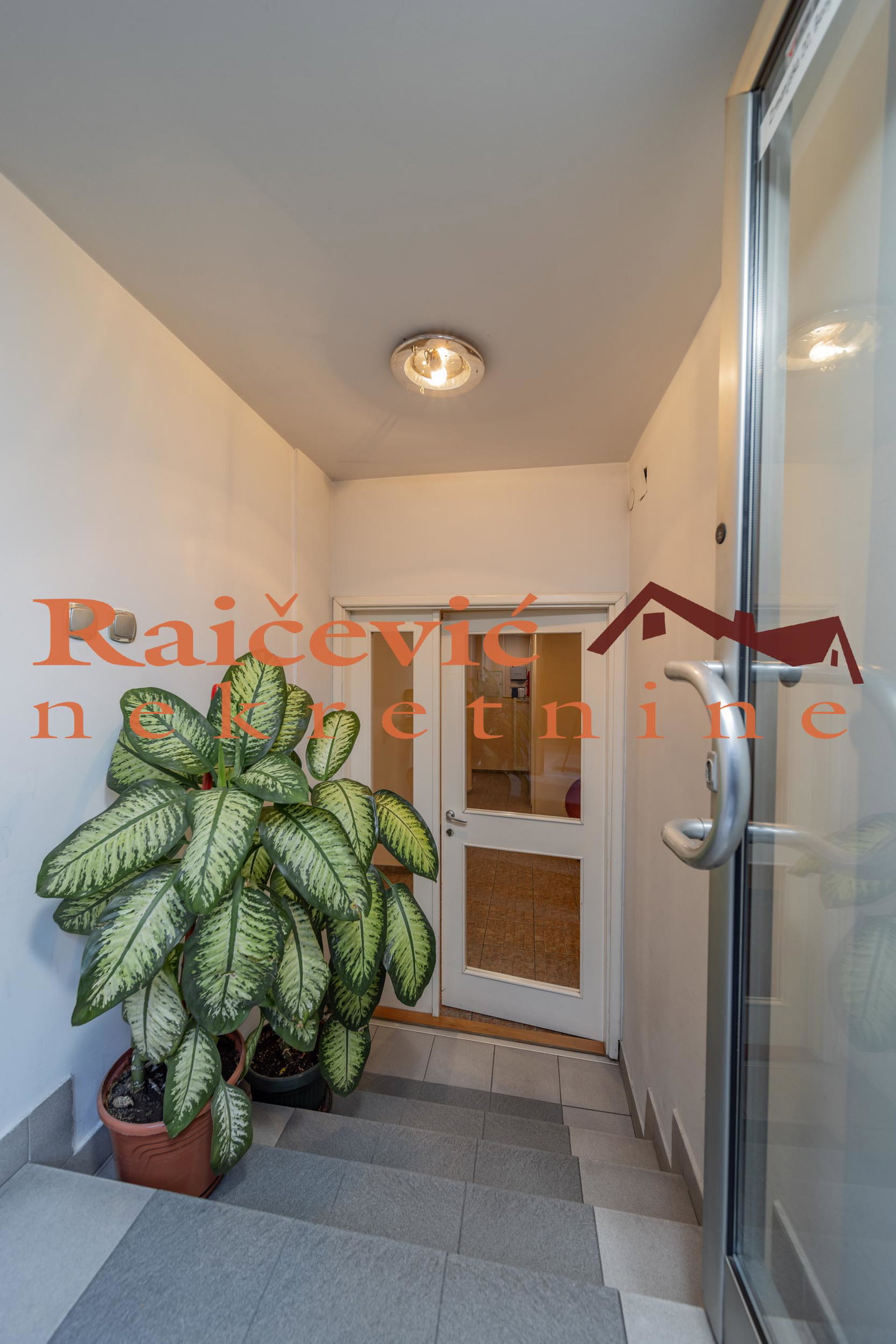 Lokal na prodaju, Banovo Brdo, Beograd, 138m², 280.000 €