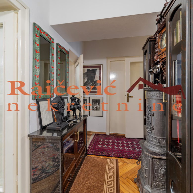 Trosoban stan na prodaju, Profesorska Kolonija, Beograd, 72m², 350.000 €
