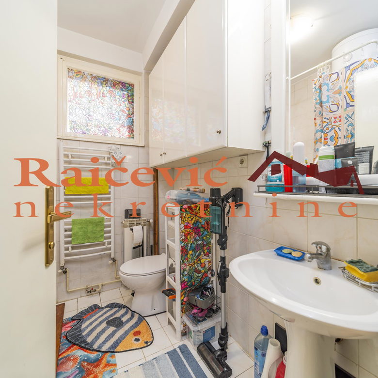Trosoban stan na prodaju, Profesorska Kolonija, Beograd, 72m², 350.000 €