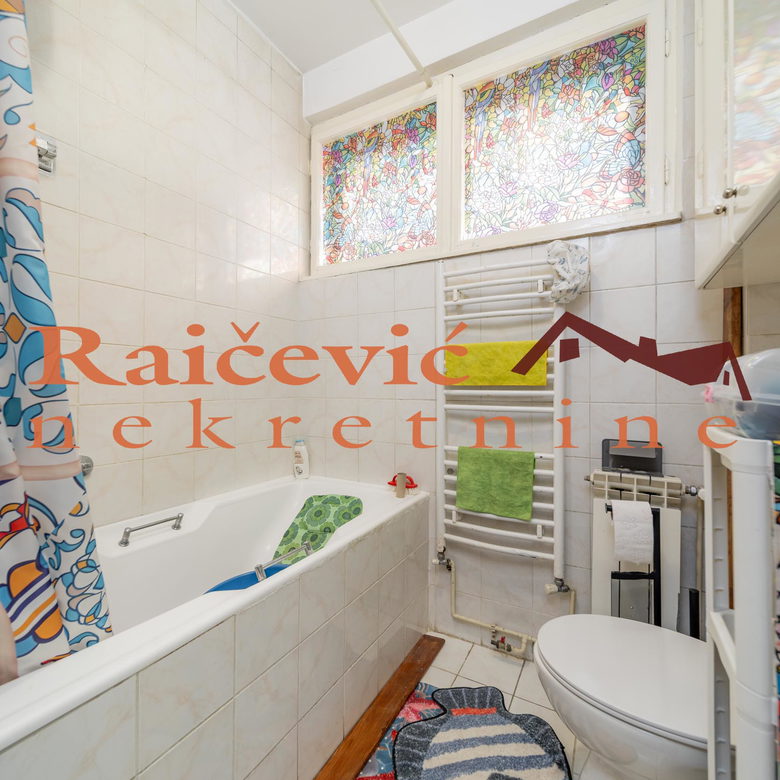 Trosoban stan na prodaju, Profesorska Kolonija, Beograd, 72m², 350.000 €