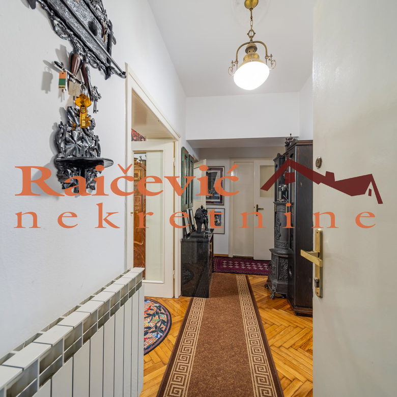 Trosoban stan na prodaju, Profesorska Kolonija, Beograd, 72m², 350.000 €