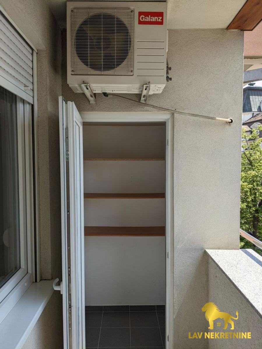 Stan Izdavanje Novi Sad  43 m2