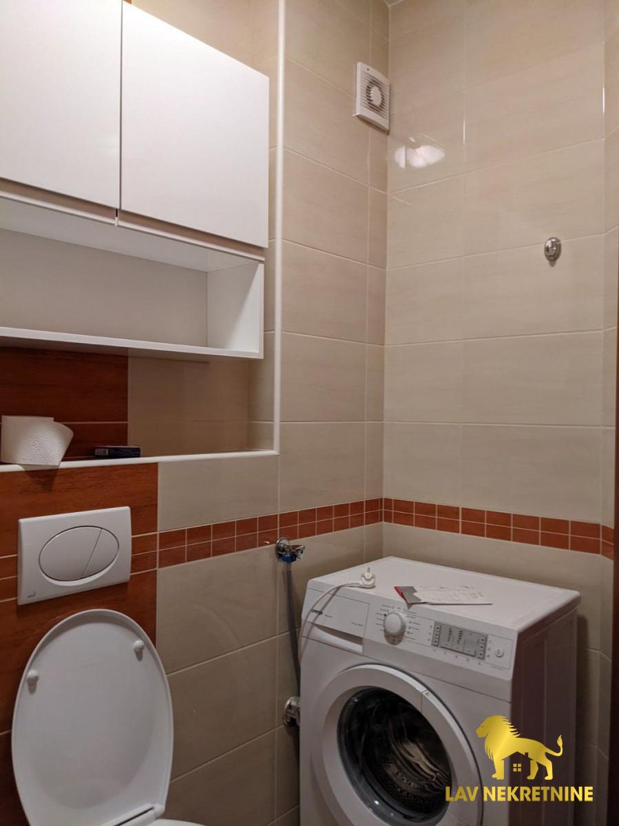 Stan Izdavanje Novi Sad  43 m2