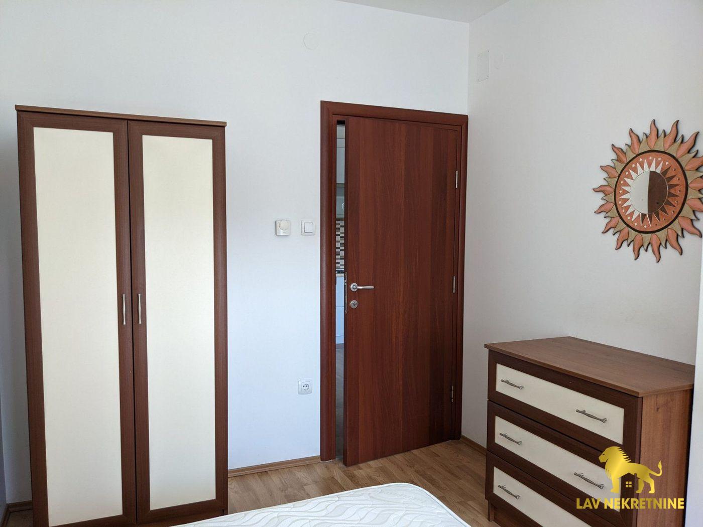 Stan Izdavanje Novi Sad  43 m2
