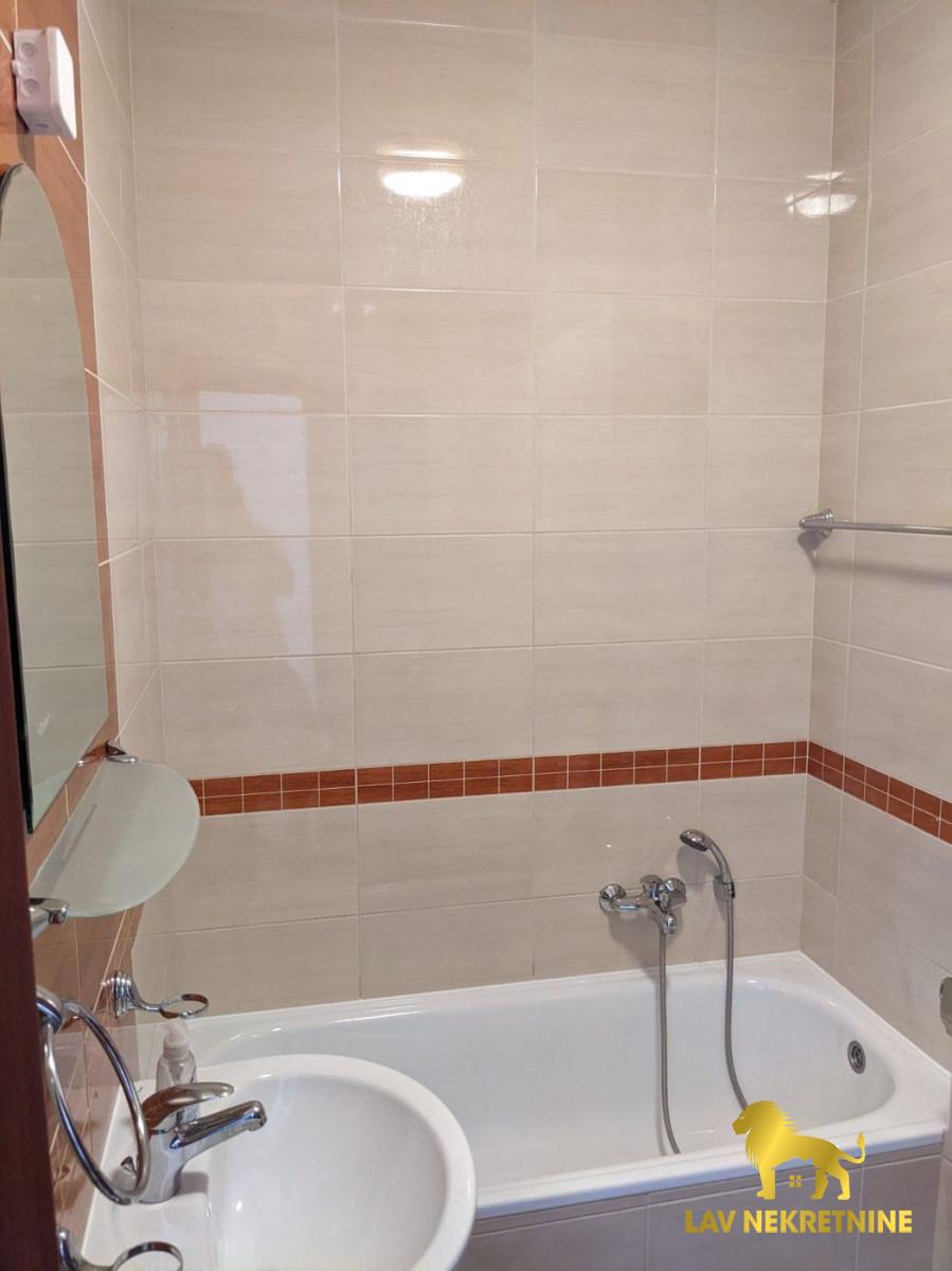 Stan Izdavanje Novi Sad  43 m2