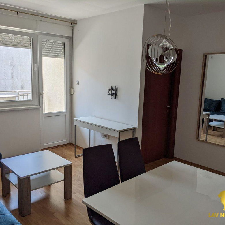 Stan Izdavanje Novi Sad  43 m2