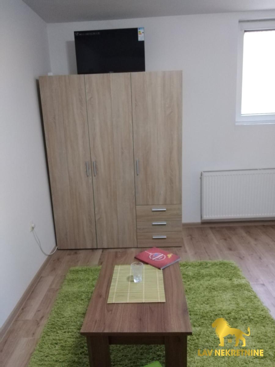 Stan Izdavanje Novi Sad Stan Izdavanje Novi Sad Cara Dušana 25 m2