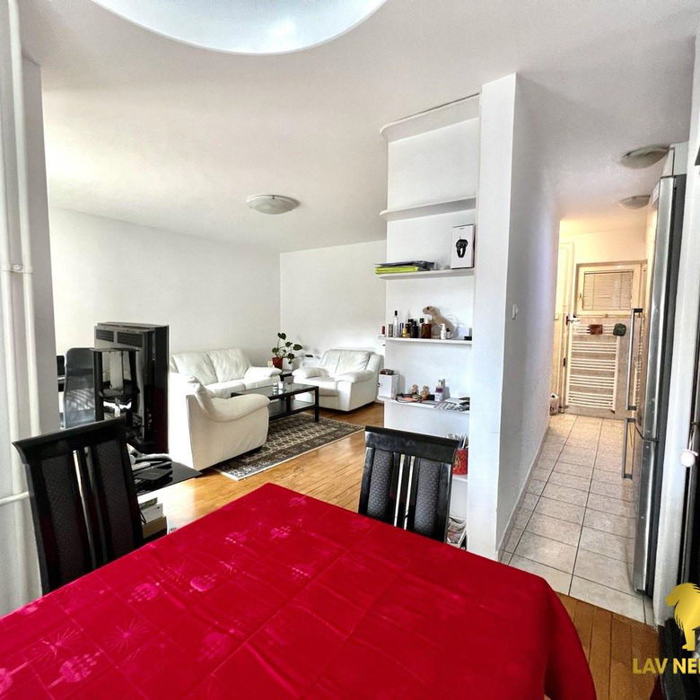 Stan Izdavanje Novi Sad  86 m2
