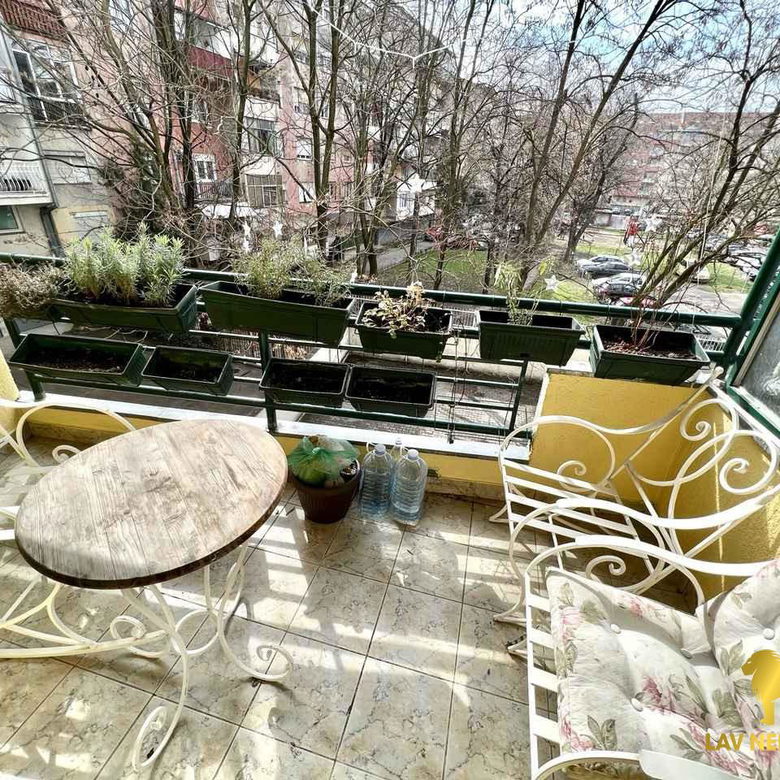 Stan Izdavanje Novi Sad  86 m2