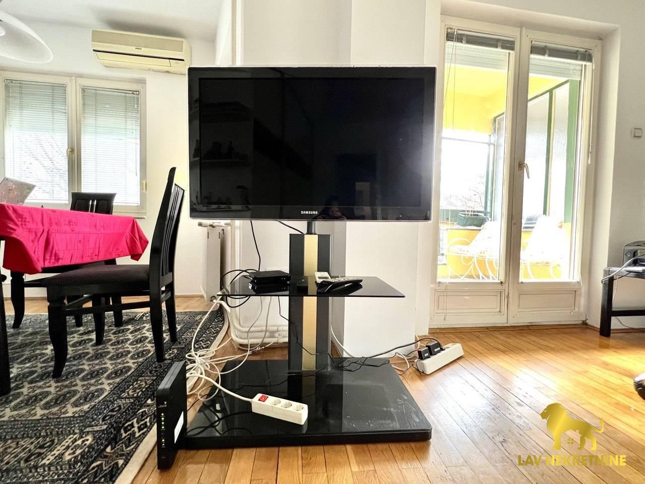 Stan Izdavanje Novi Sad  86 m2