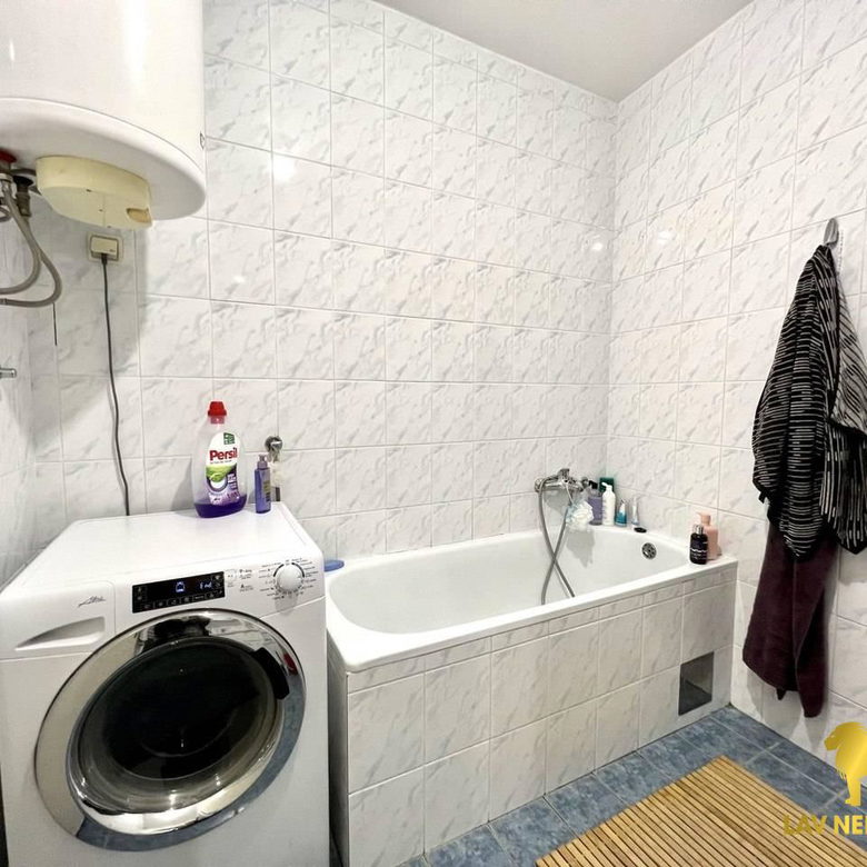 Trosoban stan za izdavanje, Grbavica, Novi Sad, 86m², 700 €/mes