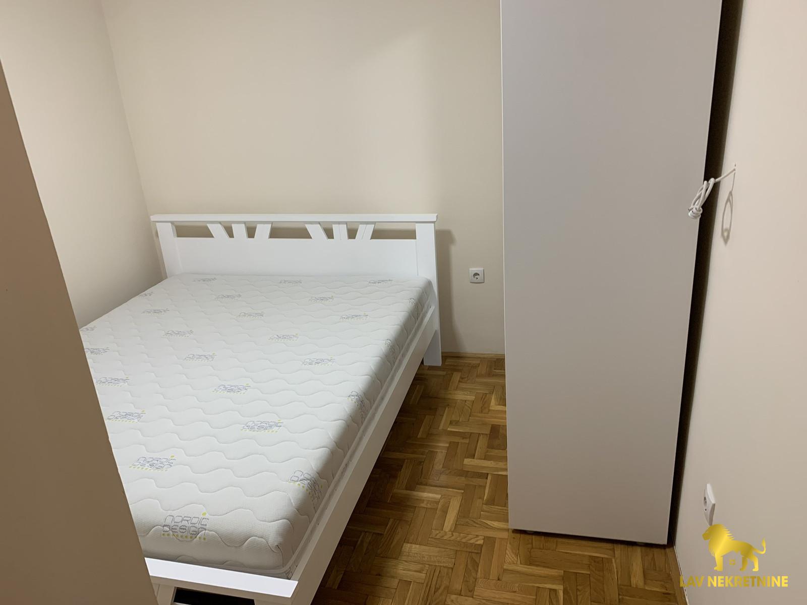 Stan Izdavanje Novi Sad  71 m2