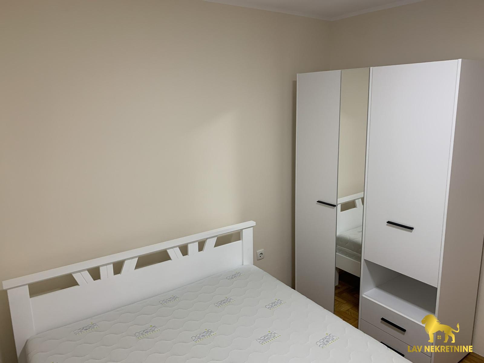 Stan Izdavanje Novi Sad  71 m2