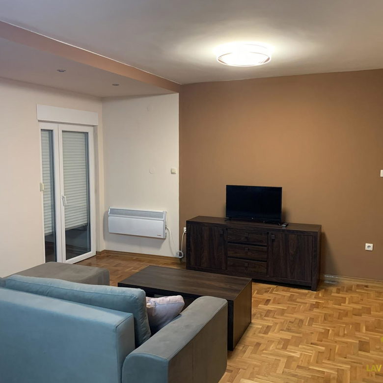 Stan Izdavanje Novi Sad  71 m2