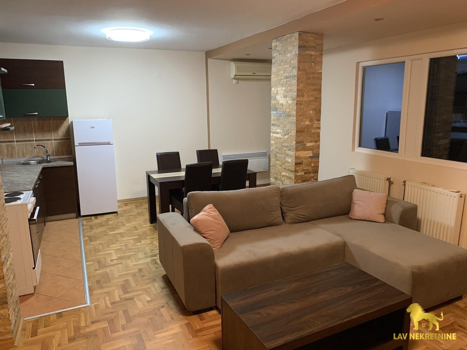 Stan Izdavanje Novi Sad  71 m2