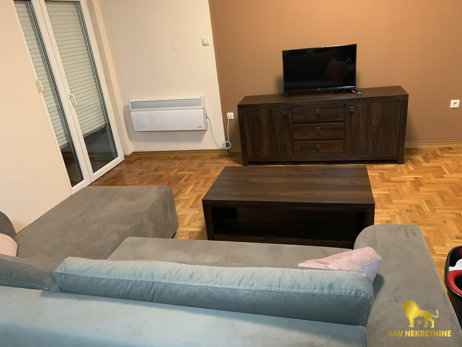 Dvoiposoban stan za izdavanje, Centar, Novi Sad, 71m², 700 €/mes