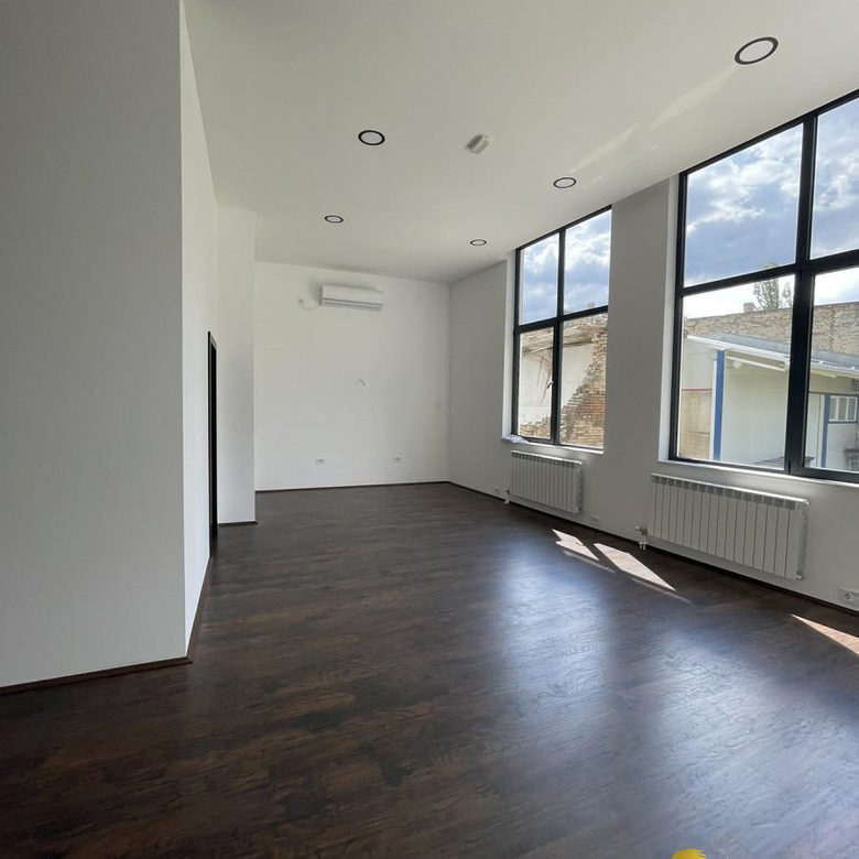 Lokal Izdavanje Novi Sad  130 m2