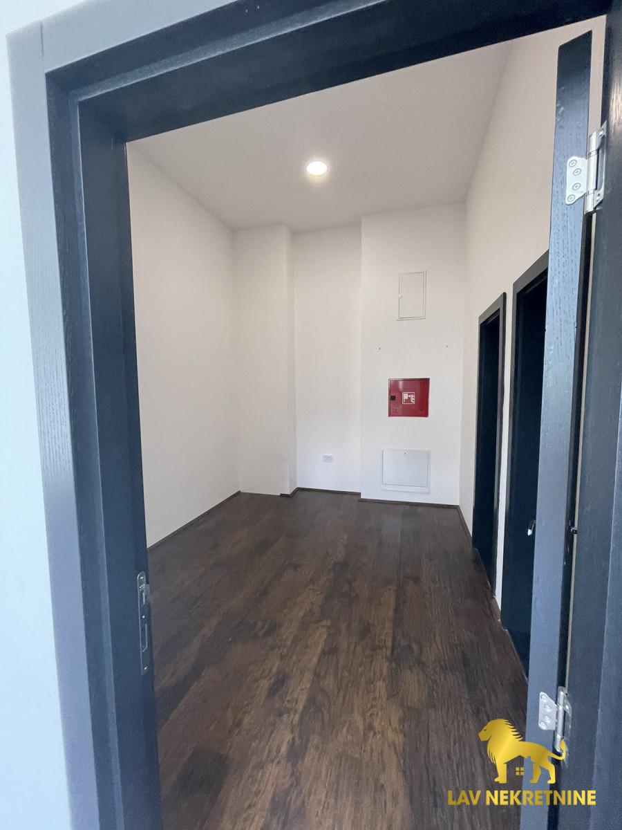 1693849590_cf775586cd7e Lokal za izdavanje, Centar, Novi Sad, 130m², 1.400 €/mes