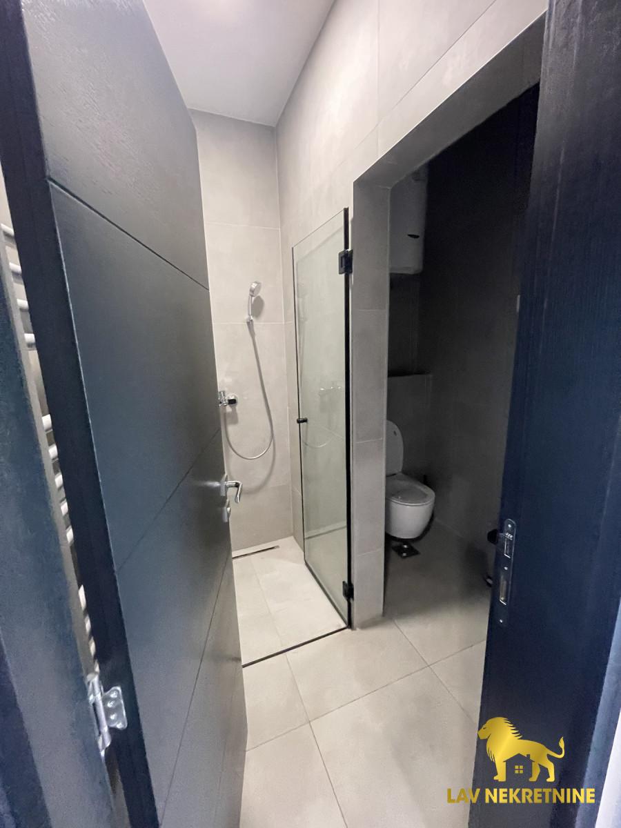 1693849591_b0336700dcb6 Lokal za izdavanje, Centar, Novi Sad, 130m², 1.400 €/mes