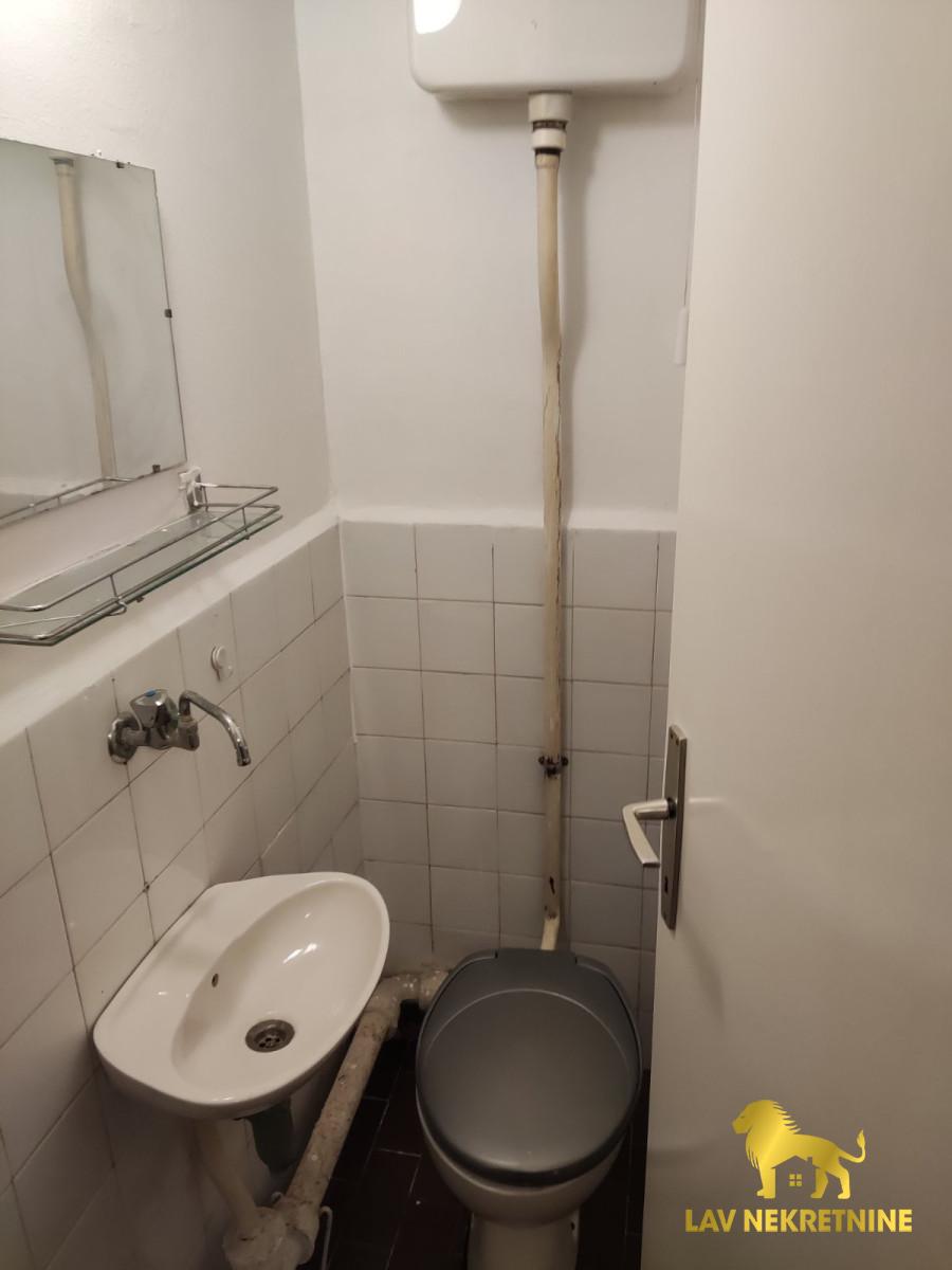 Stan Izdavanje Novi Sad  80 m2