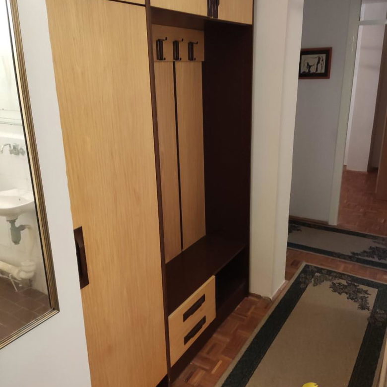 Stan Izdavanje Novi Sad  80 m2