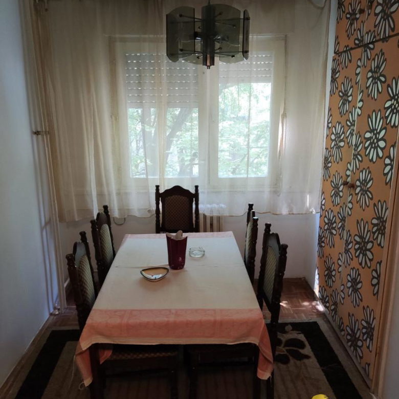 Stan Izdavanje Novi Sad  80 m2