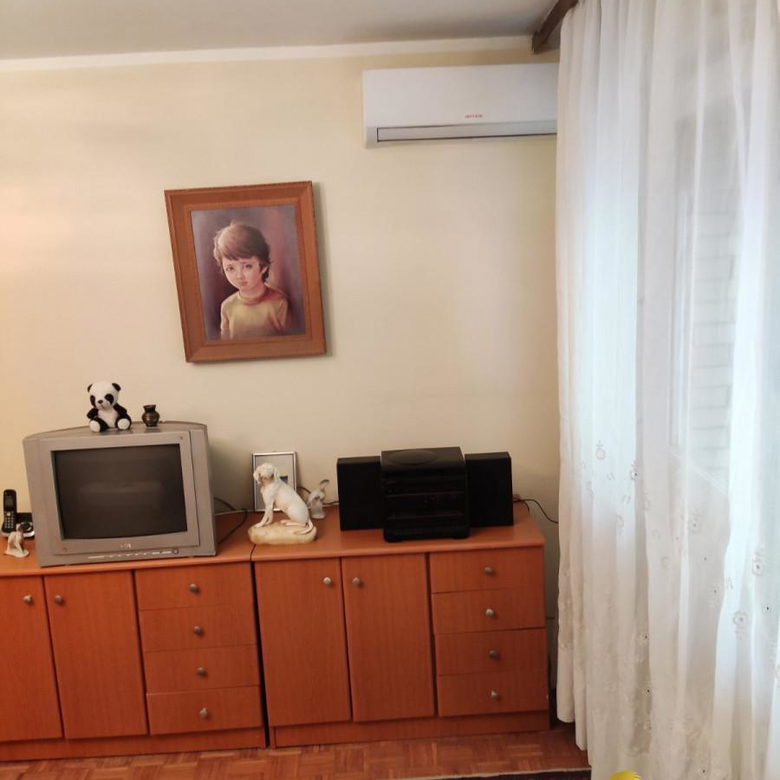 Stan Izdavanje Novi Sad  80 m2