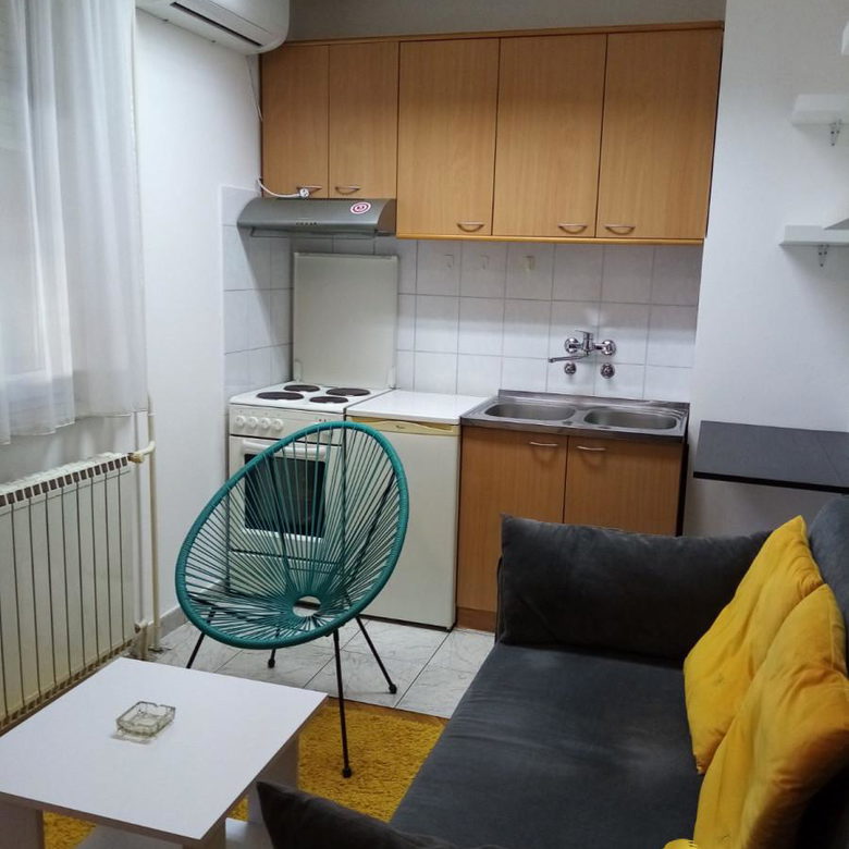 Stan Izdavanje Novi Sad Nova Detelinara 23 m2