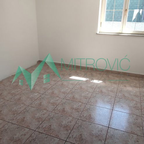 Lokal na prodaju, Nova Detelinara, Novi Sad, 300m², 3.500 €