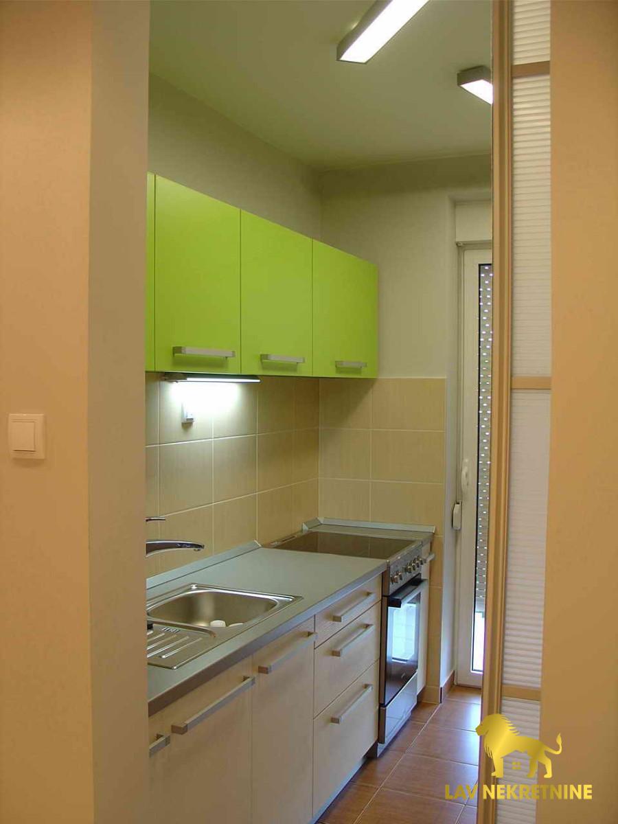 Stan Prodaja Novi Sad  43 m2