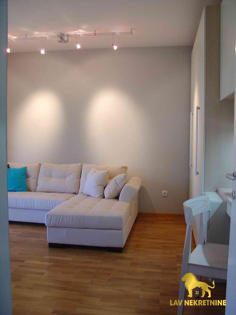 Jednosoban stan na prodaju, Centar, Novi Sad, 43m², 139.050 €