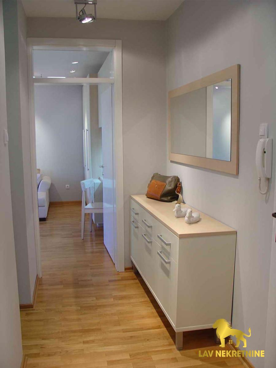 Jednosoban stan na prodaju, Centar, Novi Sad, 43m², 139.050 €