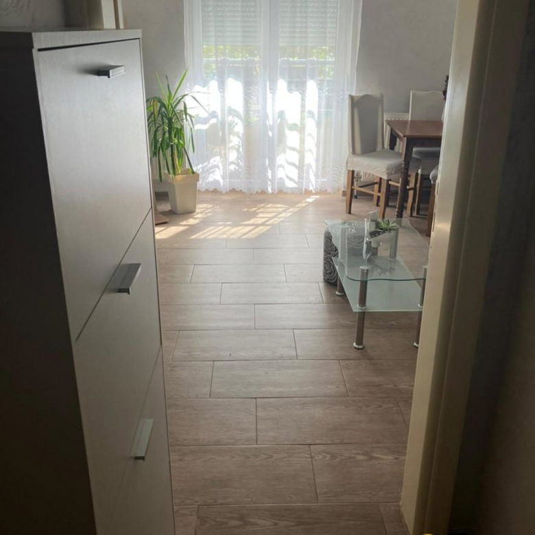 Stan Izdavanje Novi Sad  23 m2