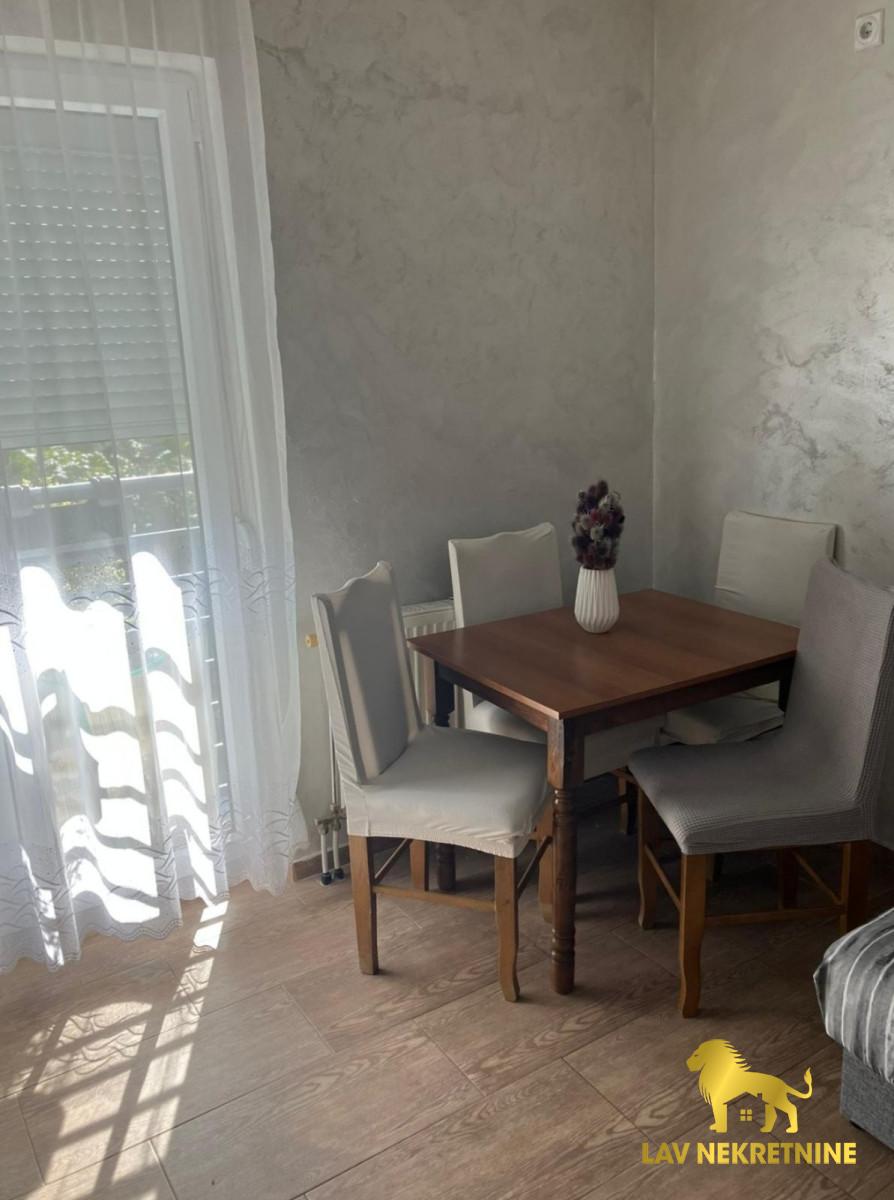 Stan Izdavanje Novi Sad  23 m2