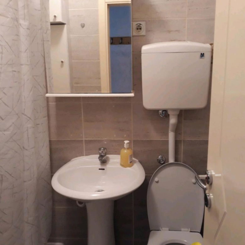 Stan Izdavanje Novi Sad  23 m2