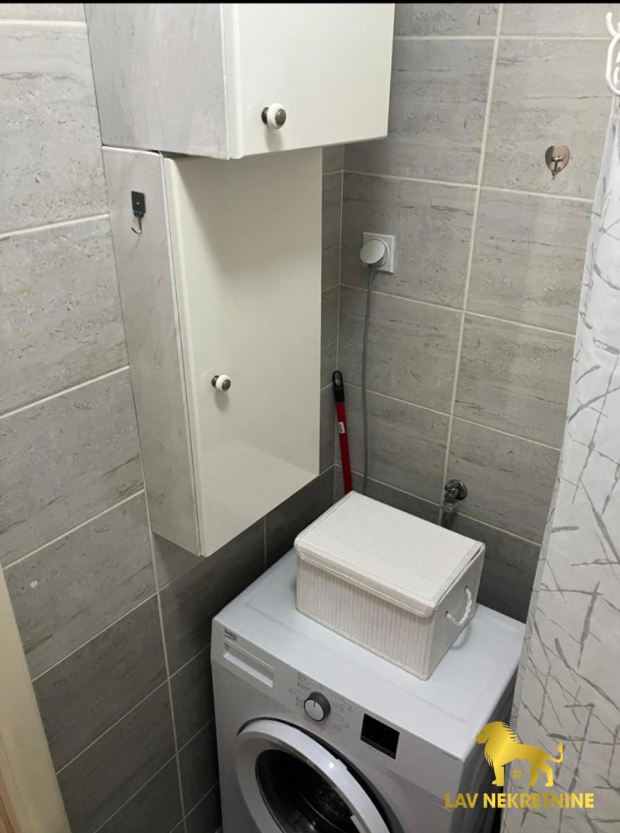 Stan Izdavanje Novi Sad  23 m2