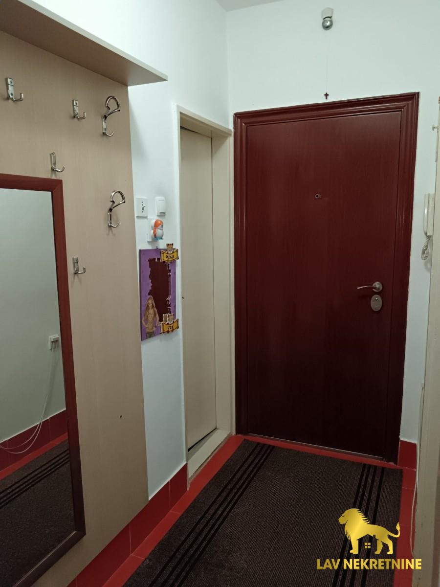 Stan Prodaja Novi Sad  48 m2