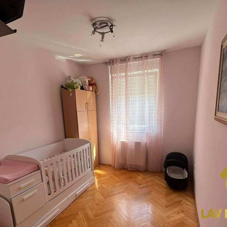 Stan Prodaja Novi Sad  72 m2