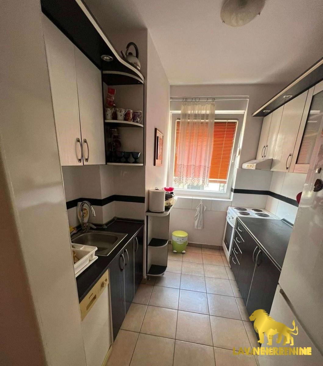 1728478093_8e0538a792d2 Stan Prodaja Novi Sad 72 m2
