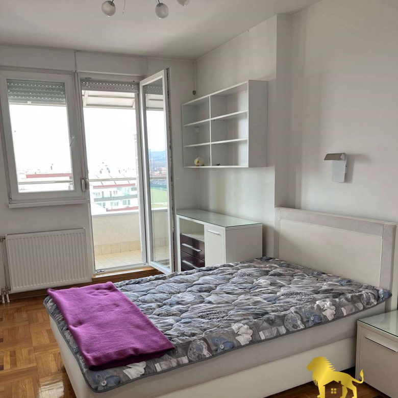 Stan Izdavanje Novi Sad Liman 4 102 m2