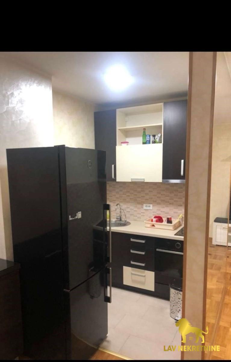 1734300889_3443af6d0746 Četvorosoban stan za izdavanje, Liman 4, Novi Sad, 102m², 1.000 €/mes